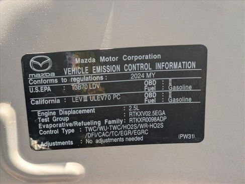 Used 2024 MAZDA MAZDA3 Hatchback w/Premium Plus Pkg image 24