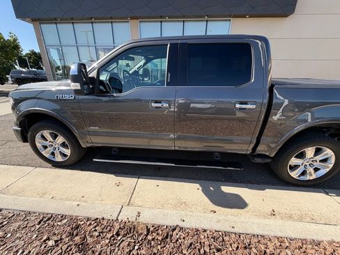 Used 2015 Ford F150 Platinum w/ Equipment Group 701A Luxury AWD/4WD image 13
