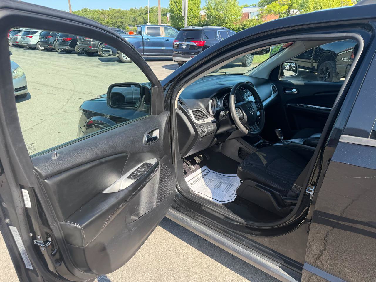 Used 2019 Dodge Journey SE FWD image 6