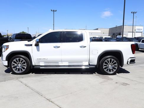 Used 2020 GMC Sierra 1500 Denali w/ Technology Package AWD/4WD image 3