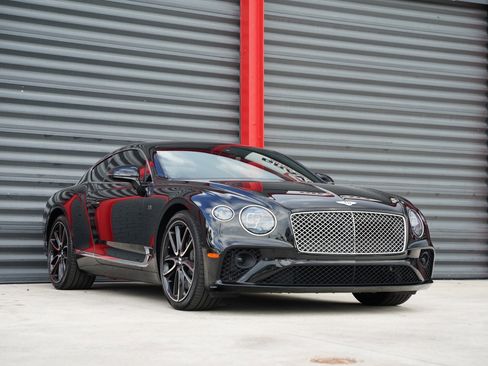 Used 2021 Bentley Continental GT image 11