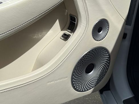 Used 2020 Bentley Continental GT V8 image 31