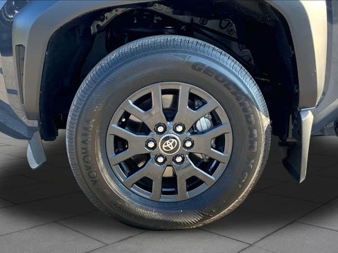 Used 2025 Toyota 4Runner SR5 RWD image 11