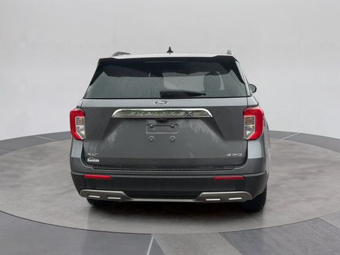 Certified 2023 Ford Explorer XLT w/ Equipment Group 202A AWD/4WD image 5