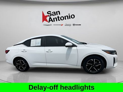 Used 2024 Nissan Sentra SV FWD image 17