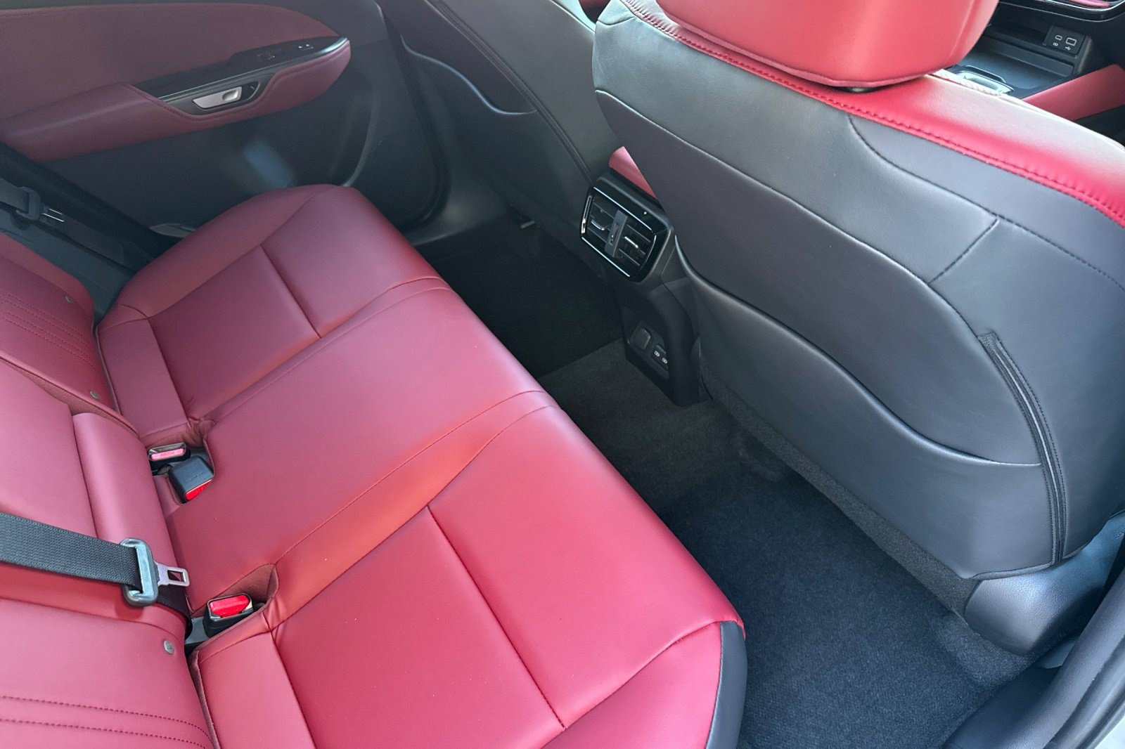 Used 2025 Lexus NX 250 AWD w/ Accessory Package (Z2) image 31