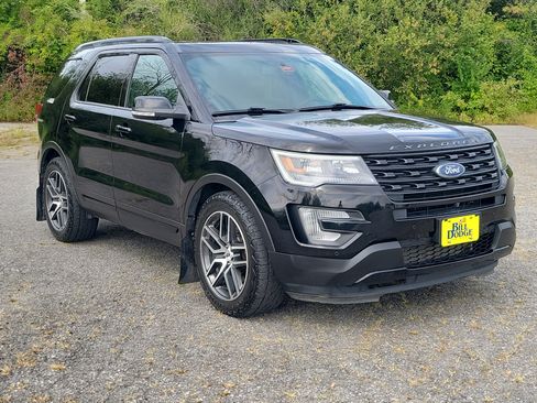 Used 2017 Ford Explorer Sport w/ Equipment Group 401A AWD/4WD image 3