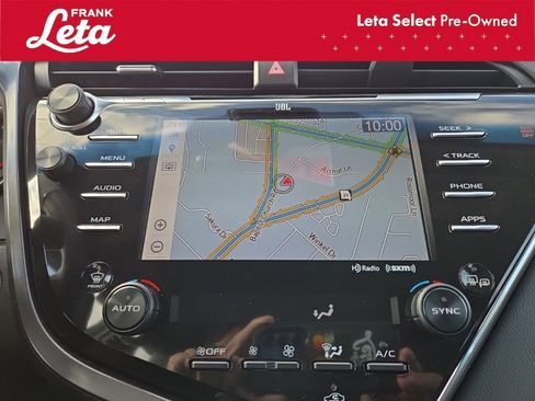 Used 2018 Toyota Camry XSE image 18