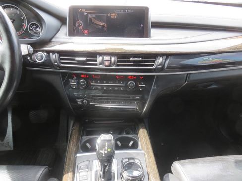 Used 2016 BMW X5 xDrive50i image 16