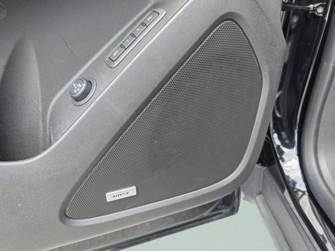 Used 2024 Chevrolet Equinox Premier FWD image 21