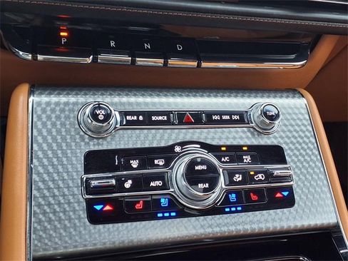 Certified 2022 Lincoln Aviator Black Label image 22