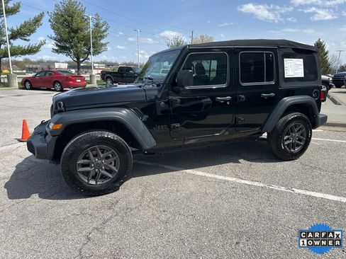 Used 2024 Jeep Wrangler Sport S image 14