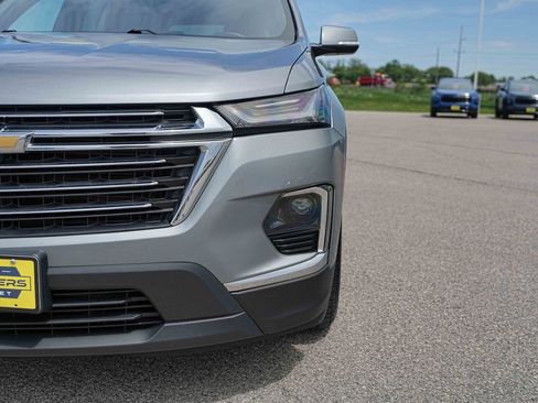 Used 2023 Chevrolet Traverse LT AWD/4WD image 4