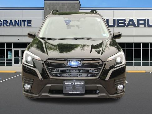 Used 2023 Subaru Forester Premium AWD/4WD image 5