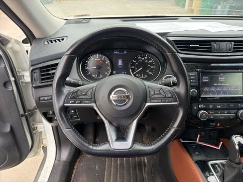Used 2018 Nissan Rogue SL w/ Premium Package AWD/4WD image 13