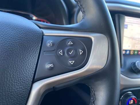 Used 2023 GMC Acadia Denali image 38