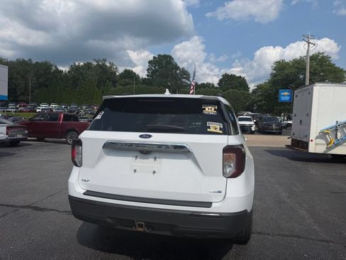 Used 2020 Ford Explorer XLT w/ Comfort Package AWD/4WD image 4