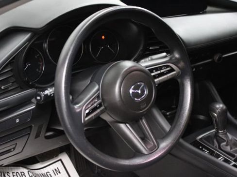 Used 2021 MAZDA MAZDA3 s image 11