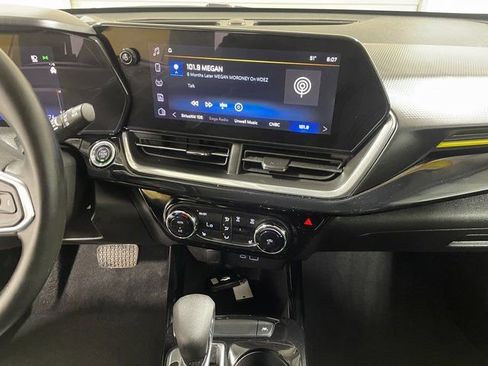 Used 2024 Chevrolet Trax ACTIV w/ Driver Confidence Package FWD image 16