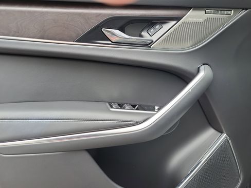 Used 2023 Jaguar F-PACE S image 13