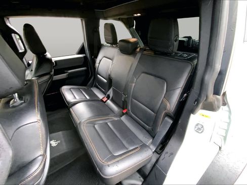 Used 2023 Ford Bronco Badlands w/ Sasquatch Package AWD/4WD image 19