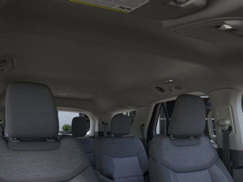 New 2026 Ford Explorer Active image 23