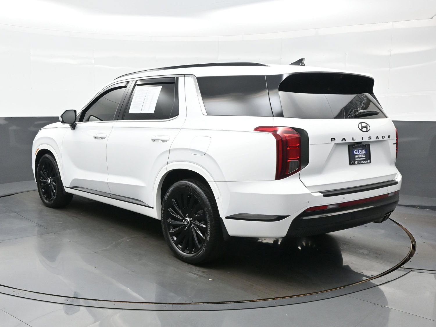 Used 2024 Hyundai Palisade Calligraphy AWD/4WD image 4