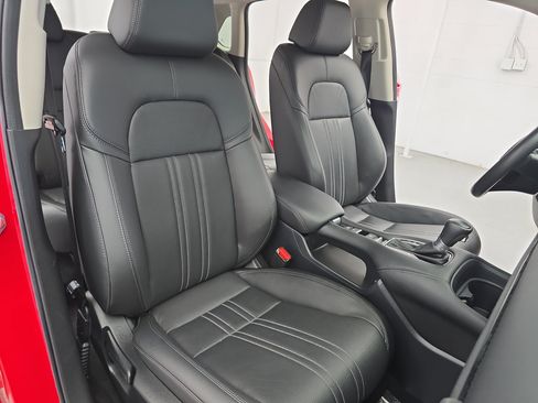 Used 2025 Honda HR-V EX-L image 10