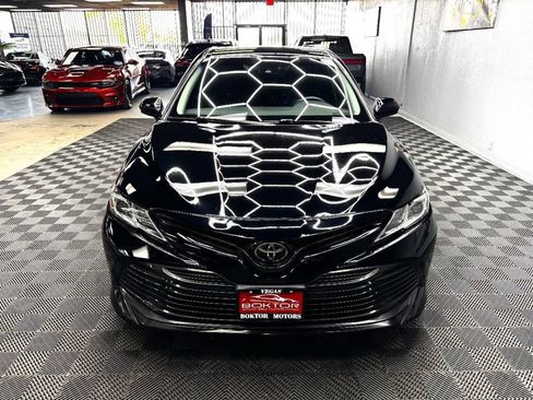 Used 2019 Toyota Camry LE w/ Carpet Mat Package image 6