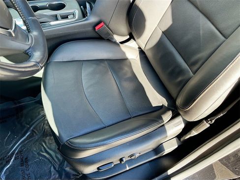 Used 2020 Chevrolet Equinox Premier image 19