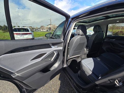 New 2026 Volkswagen Tiguan SE image 19