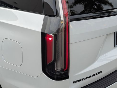 Certified 2021 Cadillac Escalade Sport w/ Driver Assist Tech Package image 10