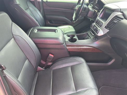 Used 2020 GMC Yukon XL SLT w/ Open Road Package AWD/4WD image 35