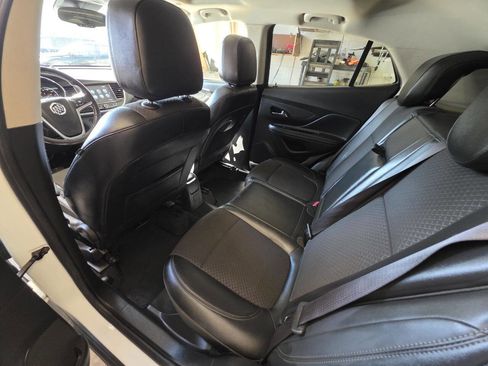 Used 2019 Buick Encore Preferred image 10