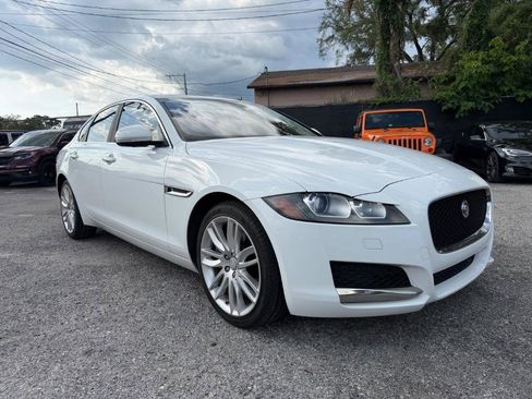 Used 2016 Jaguar XF Prestige AWD/4WD image 3