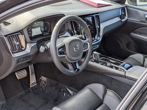 Used 2022 Volvo S60 T8 R-Design AWD/4WD image 9