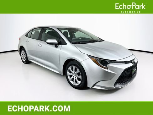 Used 2021 Toyota Corolla LE FWD image 1