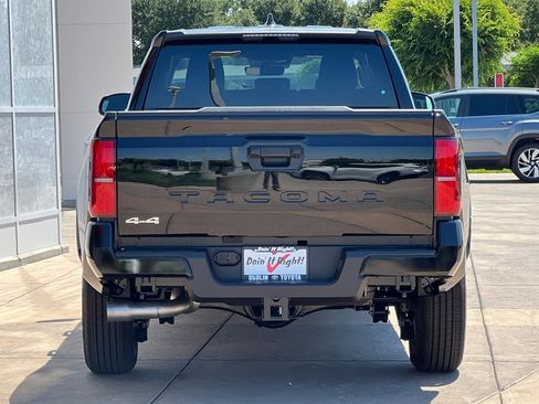 New 2025 Toyota Tacoma SR5 image 5