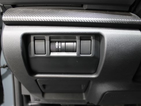 Used 2024 Subaru Crosstrek 2.0i Premium image 7