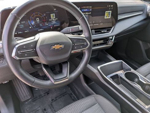 Used 2025 Chevrolet Equinox LT AWD/4WD image 11