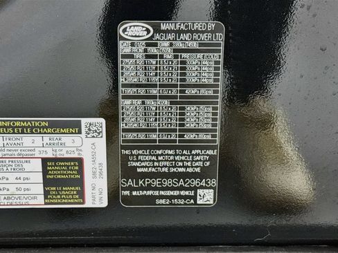 Certified 2025 Land Rover Range Rover SE AWD/4WD image 33