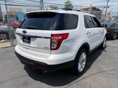 Used 2014 Ford Explorer XLT w/ Equipment Group 202A AWD/4WD image 6