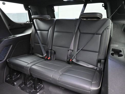 Used 2024 Chevrolet Tahoe Premier AWD/4WD image 18