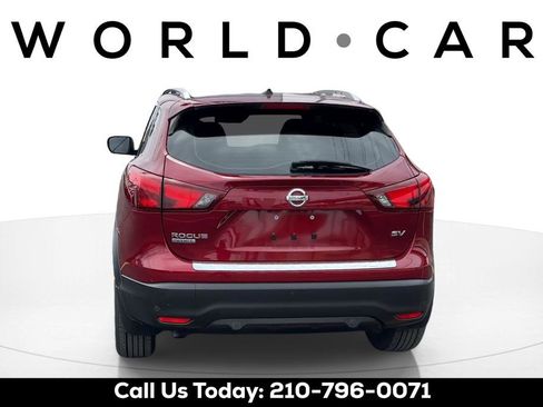 Used 2019 Nissan Rogue Sport SV w/ Technology Package FWD image 5