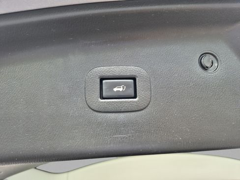 Used 2019 Nissan Armada SL w/ Premium Package RWD image 12