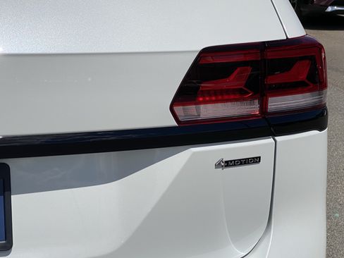 Certified 2023 Volkswagen Atlas SEL R-Line AWD/4WD image 28