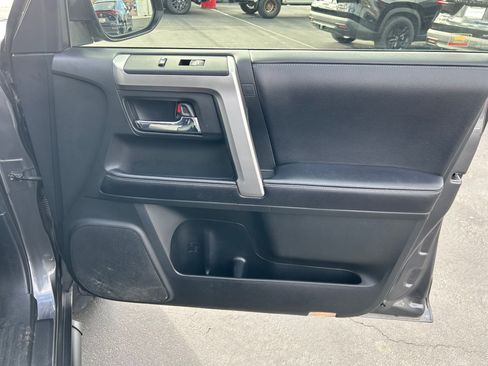 Used 2020 Toyota 4Runner SR5 image 27
