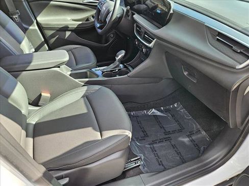 Certified 2024 Buick Encore GX Sport Touring w/ Advanced Technology Package image 19