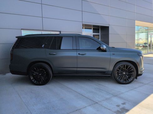 Used 2025 Cadillac Escalade Sport w/ Touring Package image 4