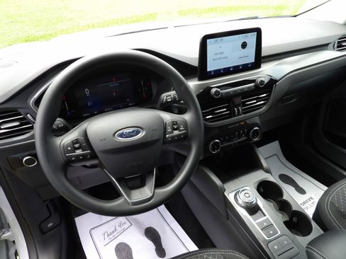 Used 2025 Ford Escape Active image 15